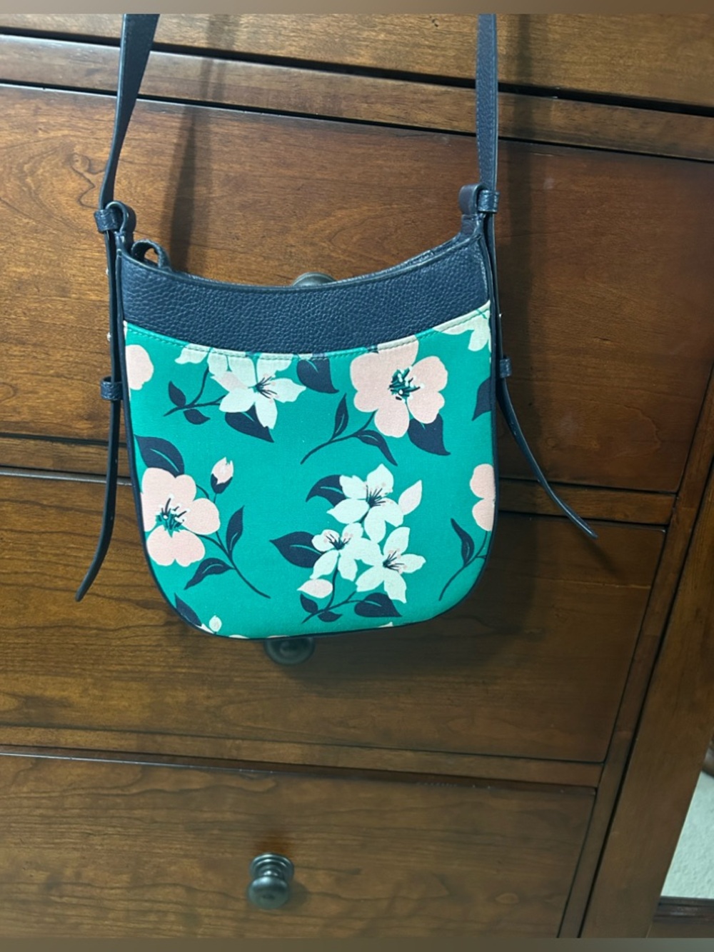 Kate Spade New York LEILA NORTH SOUTH CROSSBODY floral green bag - Picture 5 of 6